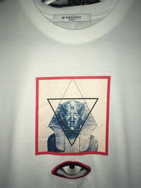 sphinx graphic & eye appliqué t-shirt givenchy|female sphinx art.